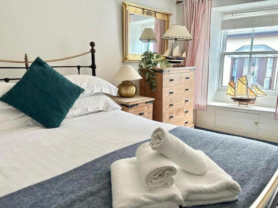 Ship Cottage Tenby Beach 50M Eksteriør billede
